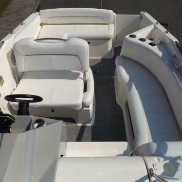 2009 Bayliner 245 sunbridge