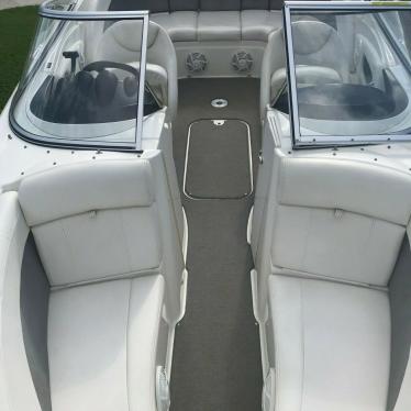 2010 Bayliner 235br