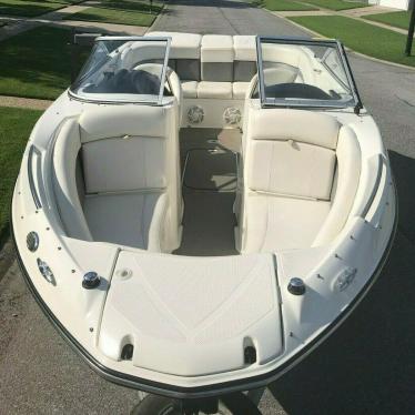 2010 Bayliner 235br