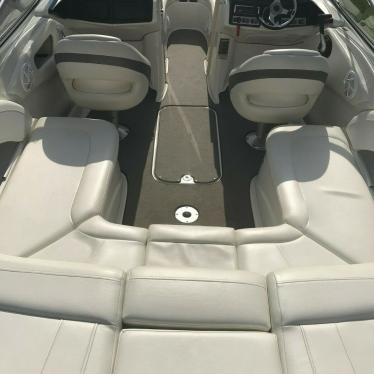 2010 Bayliner 235br