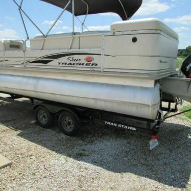 2004 Sun Tracker party barge 22 regency edition tri toon!