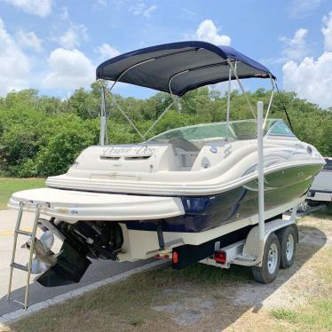 2006 Sea Ray 240 sundeck