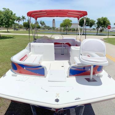 1998 Hurricane 220 sun deck