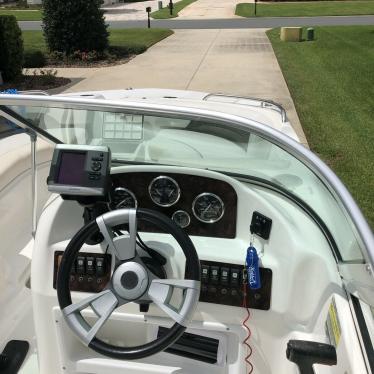 2013 Hurricane sundeck 187 sport