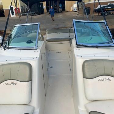 2006 Sea Ray sundeck 240