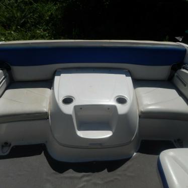 2006 Bayliner 212