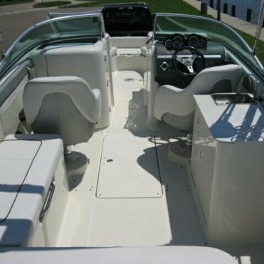 2010 Sea Ray sundeck 280 - only 153 hours - clean - make offer