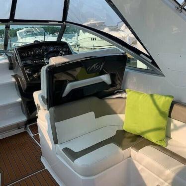 2017 Monterey 295 sports yacht
