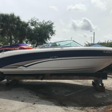 2002 Sea Ray 220 br