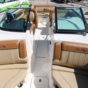 2014 Sea Ray 240 sundeck