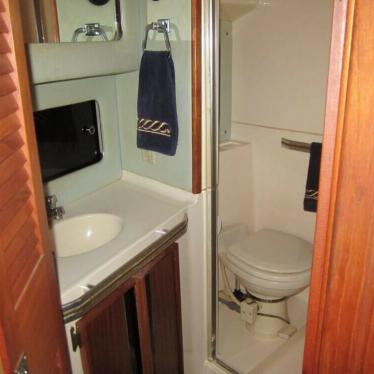 1987 Sea Ray 410 aft cabin