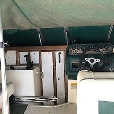 1989 Sea Ray 220 overnighter