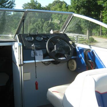 1994 Bayliner 2252