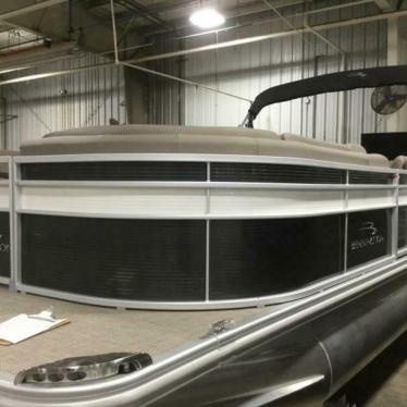 2019 Bennington 25 rsr 10' wide & 300! clearance sale on 150 boats