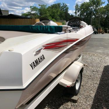 2002 Yamaha ls2000