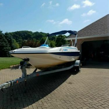 2006 Bayliner deckboat