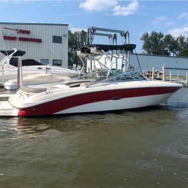 2003 Sea Ray 240 signature