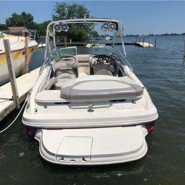 2003 Sea Ray 240 signature