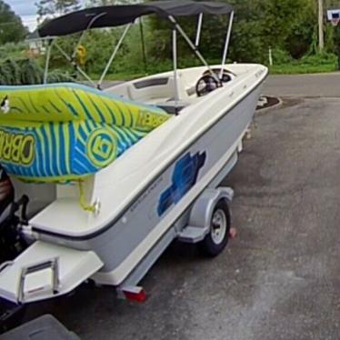 2017 Bayliner element e18