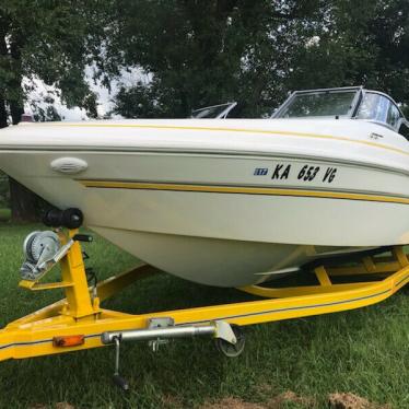 2004 Glastron 195sx bow rider