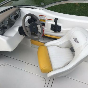 2004 Glastron 195sx bow rider