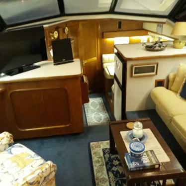 1989 Carver 3807 aft cabin