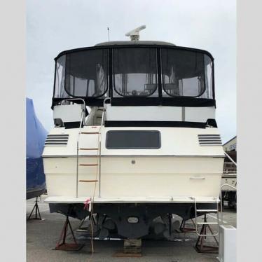 1986 Sea Ray 410 aft cabin