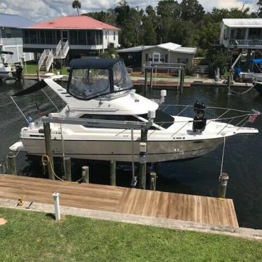 1999 Bayliner 2858 command bridge