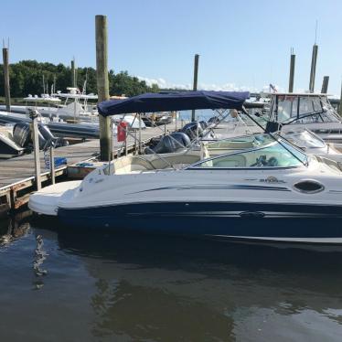 2007 Sea Ray sundeck 240