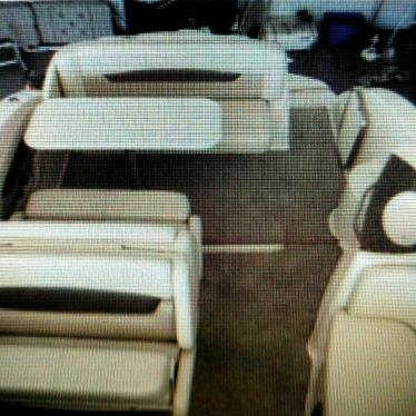 2011 Chaparral 270 signature