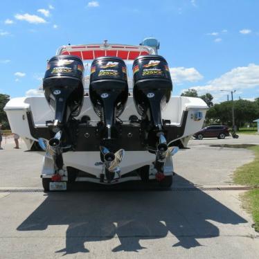 2003 Fountain 34 center console