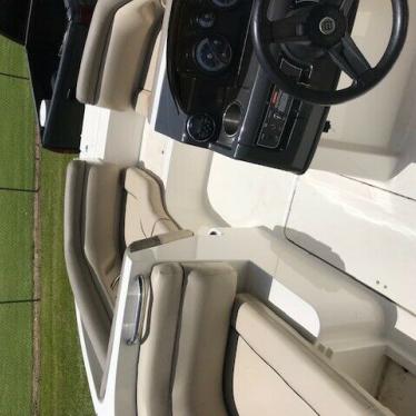 2016 Bayliner 190 deckboat