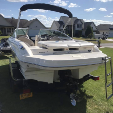 2002 Sea Ray sea ray 200