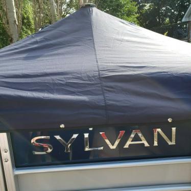 2017 Sylvan 8520 mirage crs/le-s