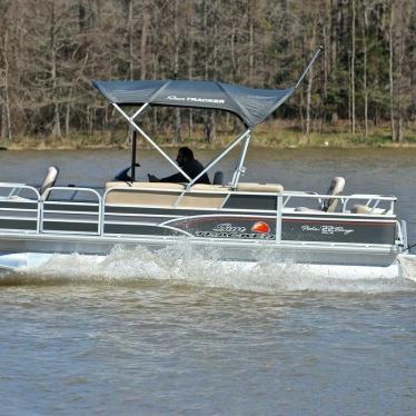 2015 Sun Tracker fishin barge 22 dlx