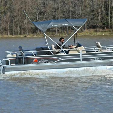 2015 Sun Tracker fishin barge 22 dlx