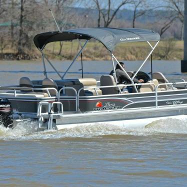 2015 Sun Tracker fishin barge 22 dlx