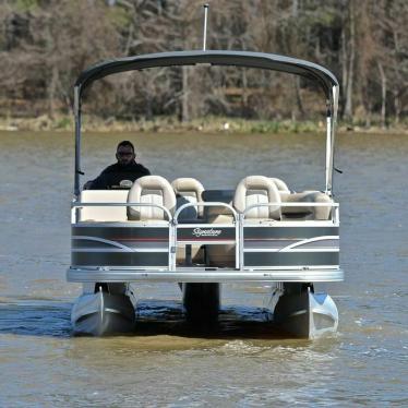 2015 Sun Tracker fishin barge 22 dlx