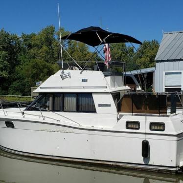 1984 Carver 3207 aft cabin