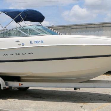 2004 Maxum 2400sc