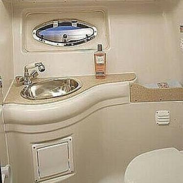 2007 Crownline 315 scr cabin cruiser