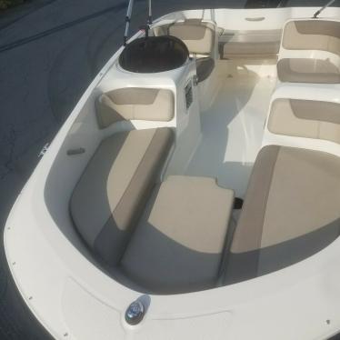 2017 Bayliner element e16