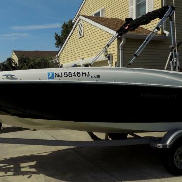 2017 Bayliner e16