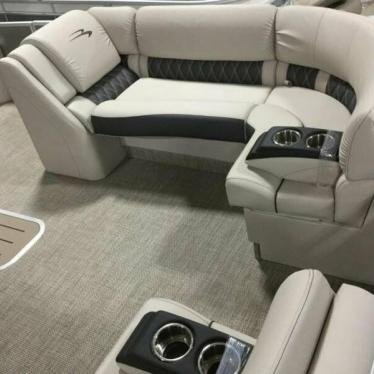 2019 Bennington 27 rsra 10' wide, twins & joystick! clearance sale