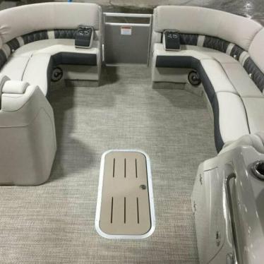 2019 Bennington 27 rsra 10' wide, twins & joystick! clearance sale