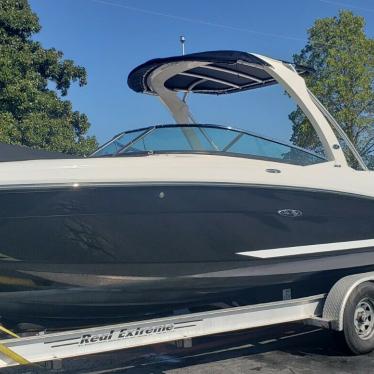 2012 Sea Ray 250 slx