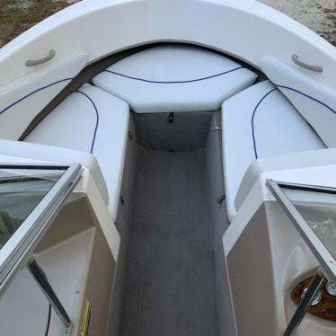 2003 Bayliner 215br