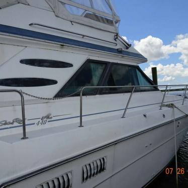 1989 Sea Ray 440 aft cabin