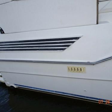 1989 Sea Ray 440 aft cabin