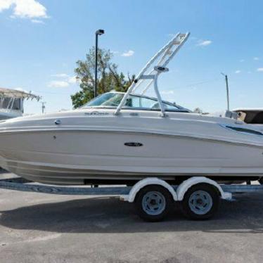 2010 Sea Ray 220 sundeck